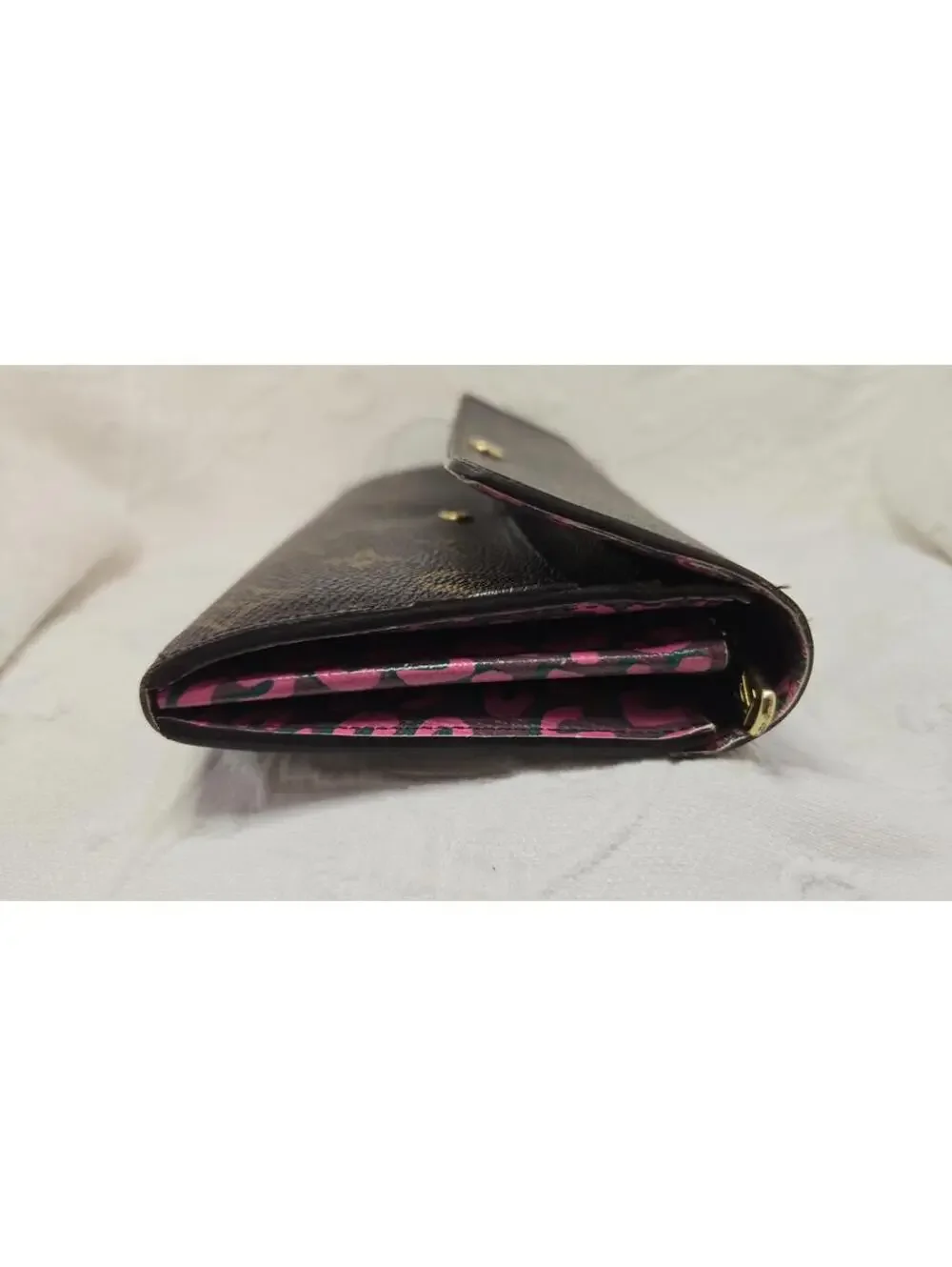 Louis Vuitton Monogram Sarah Wallet – Limited Edition w-COA